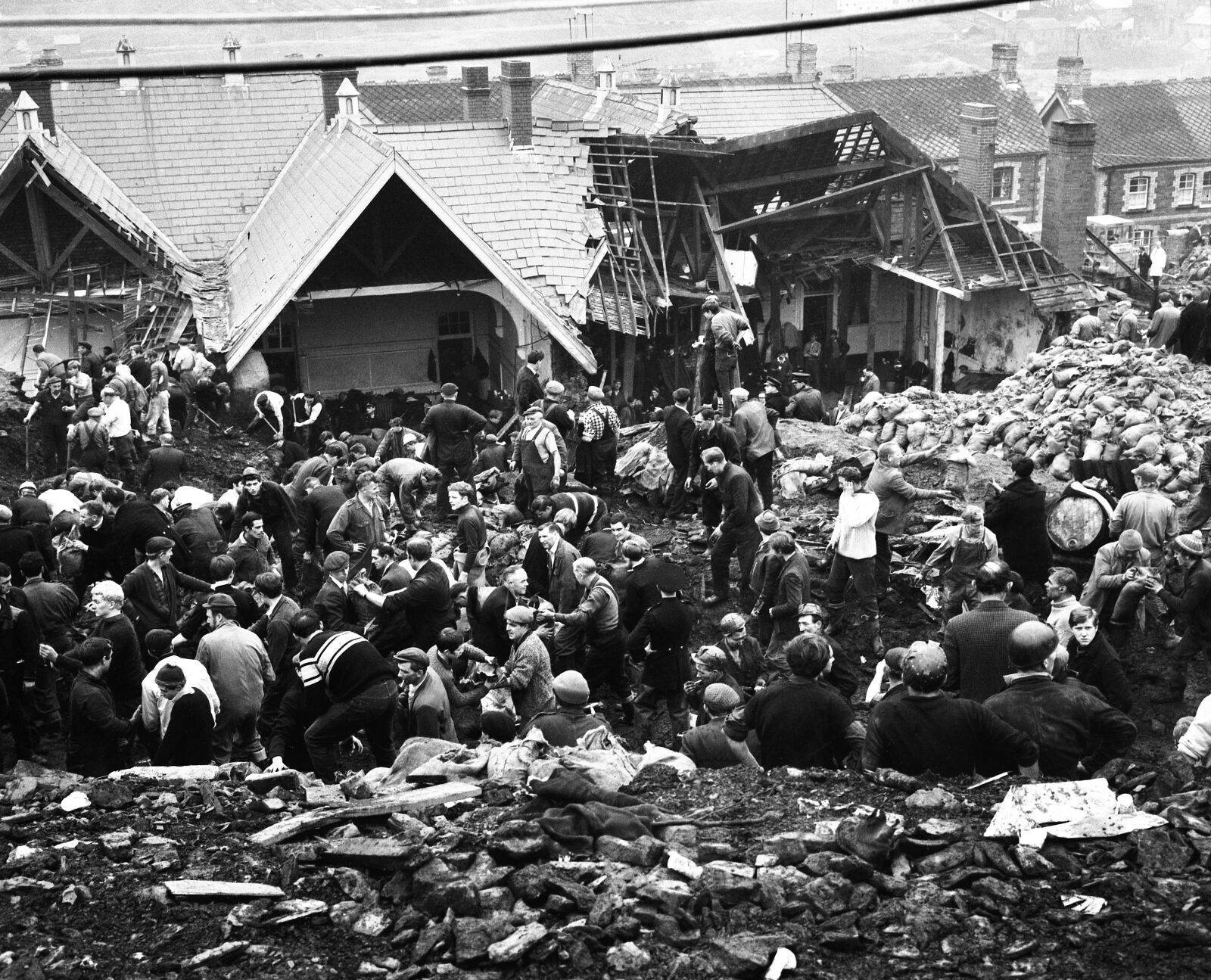 1966: Aberfan, Wales